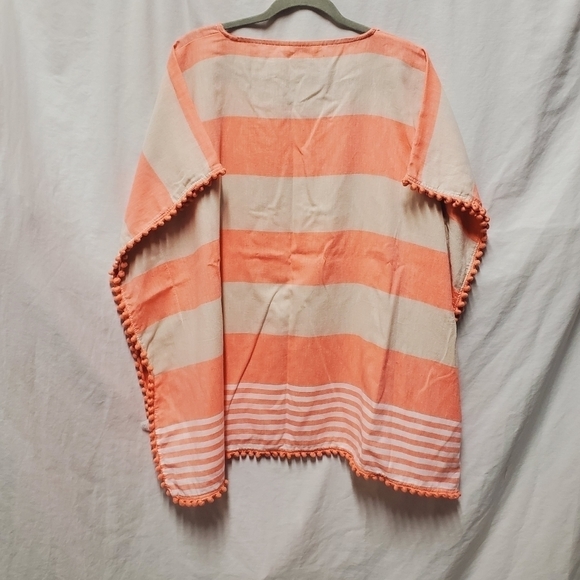 Linens salmon pink and cream striped poncho - Picture 2 of 6